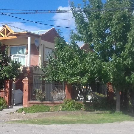 Casa De Franchesca Hostel Trelew Ngoại thất bức ảnh