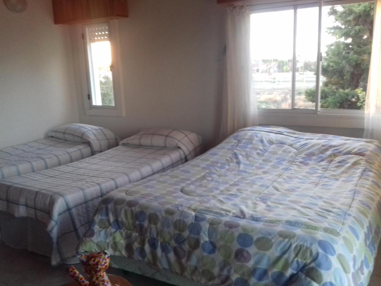 Casa De Franchesca Hostel Trelew Ngoại thất bức ảnh